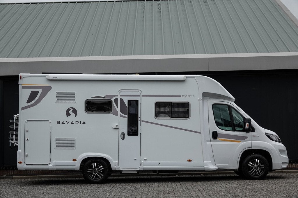 Bavaria T696S 2.3 140Pk | 6-Persoons | Fietsendrager | Zonne, Navigatie, 6 tot 7 meter, Bedrijf, Verkoop@russcherautos.nl