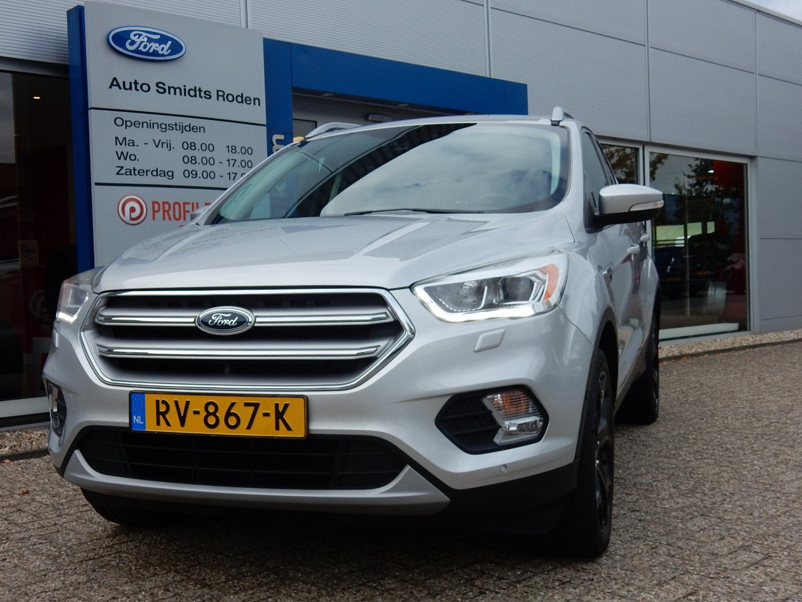 Ford Kuga Titanium 4WD 182PK | Trekhaak | Winter pack | BLIS, Auto's, 12 maanden, 4 cilinders, Vierwielaandrijving, 184 pk