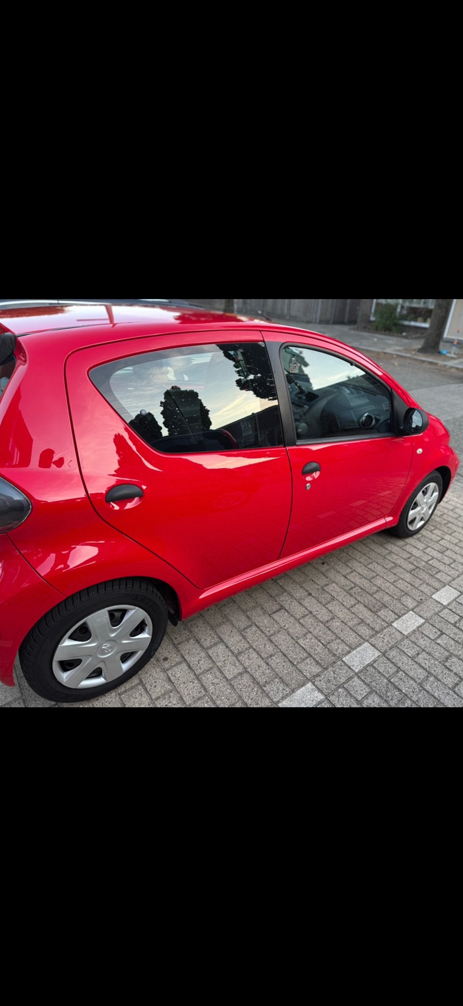 Toyota Aygo 1.0 12V Vvt-i 5DRS 2010 Rood 2e eigenaar, Fietsen en Brommers, Ophalen, Overige typen, Overige merken