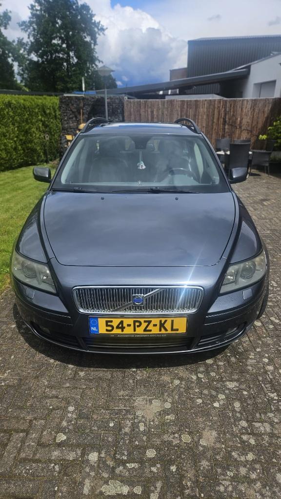 Volvo V50 2.4 170PK Geartronic 2005 Grijs summum editie, Auto's, Volvo, Overige kleuren, 700 kg, 1384 kg, 2435 cc