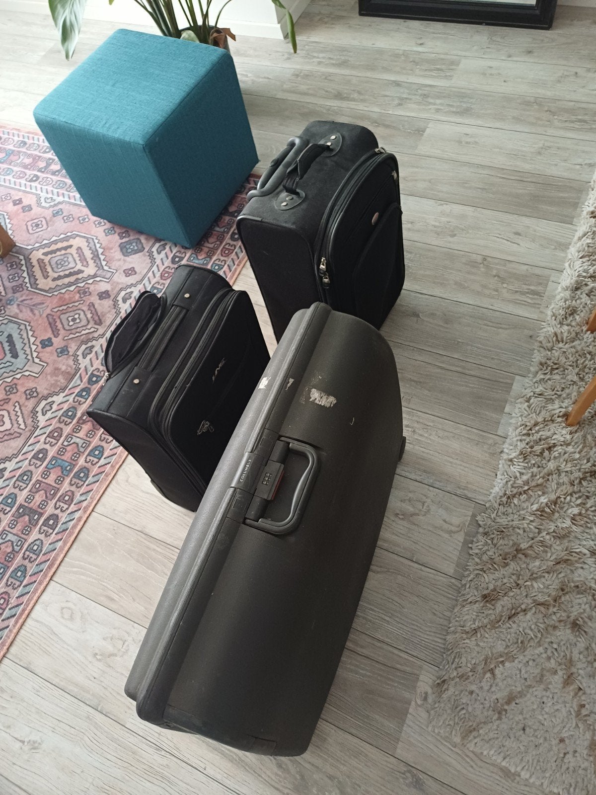 3 gratis koffers / 3 free suitcases met wieltjes, Sieraden, Tassen en Uiterlijk, Koffers, Ophalen, Gebruikt, Wieltjes