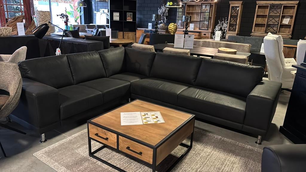 Ruime hoekbank zwart SHOWROOM OPRUIMING, Huis en Inrichting, Banken | Bankstellen, 75 tot 100 cm, Ophalen of Verzenden, Zo goed als nieuw