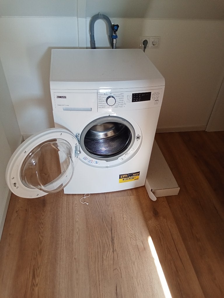 Zanussi wasmachine 8kg, Ophalen, Wolwasprogramma, Zo goed als nieuw, Voorlader