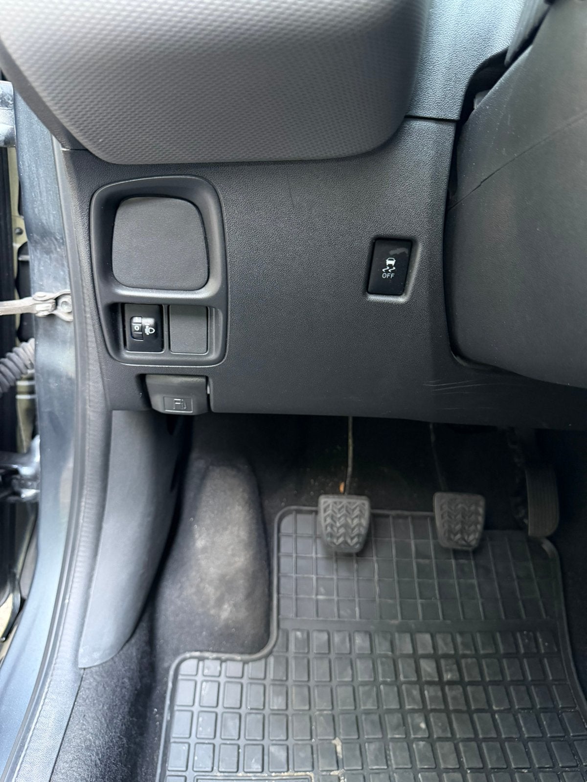 Foto 19 van Peugeot 108 1.0 E-vti 72pk 5D 2019 Grijs Cabrio Top Staat!