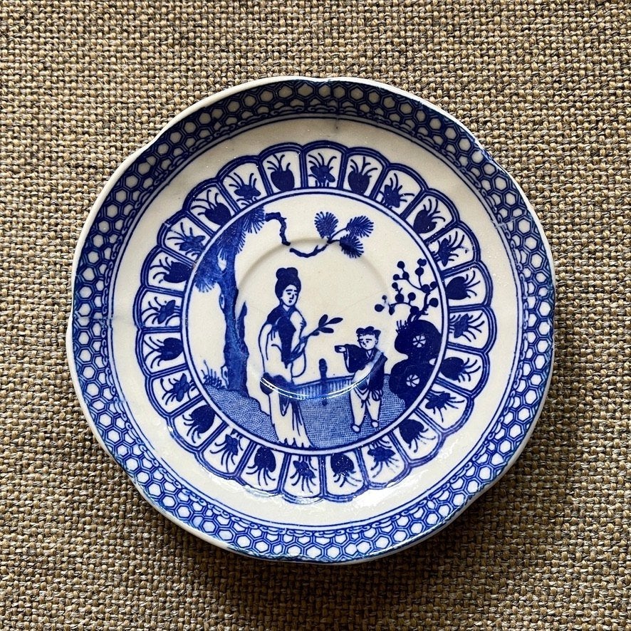 Kleine Chinese schotel, Ophalen of Verzenden, Aardewerk, Overige stijlen, Kop(pen) en/of Schotel(s)