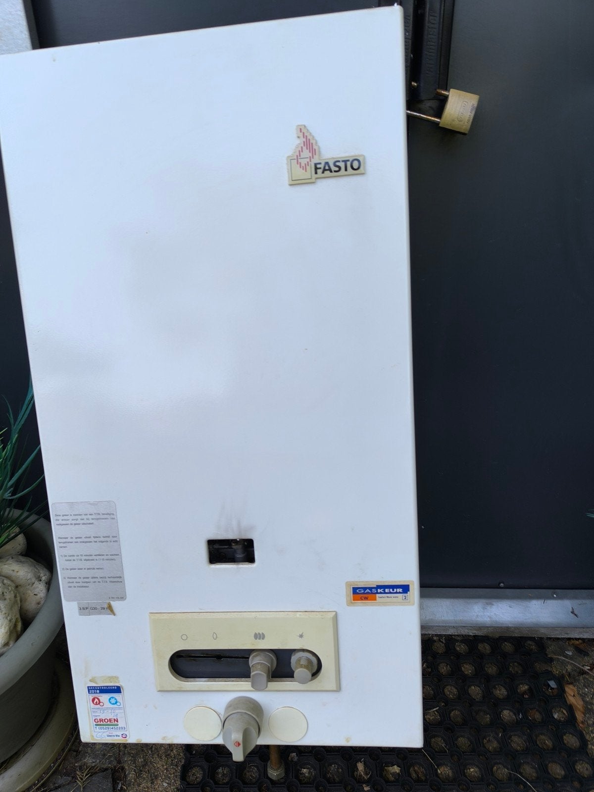 Fasto geiser op propaan - Warm water direct, Ophalen, Gebruikt, Geiser, Minder dan 20 liter