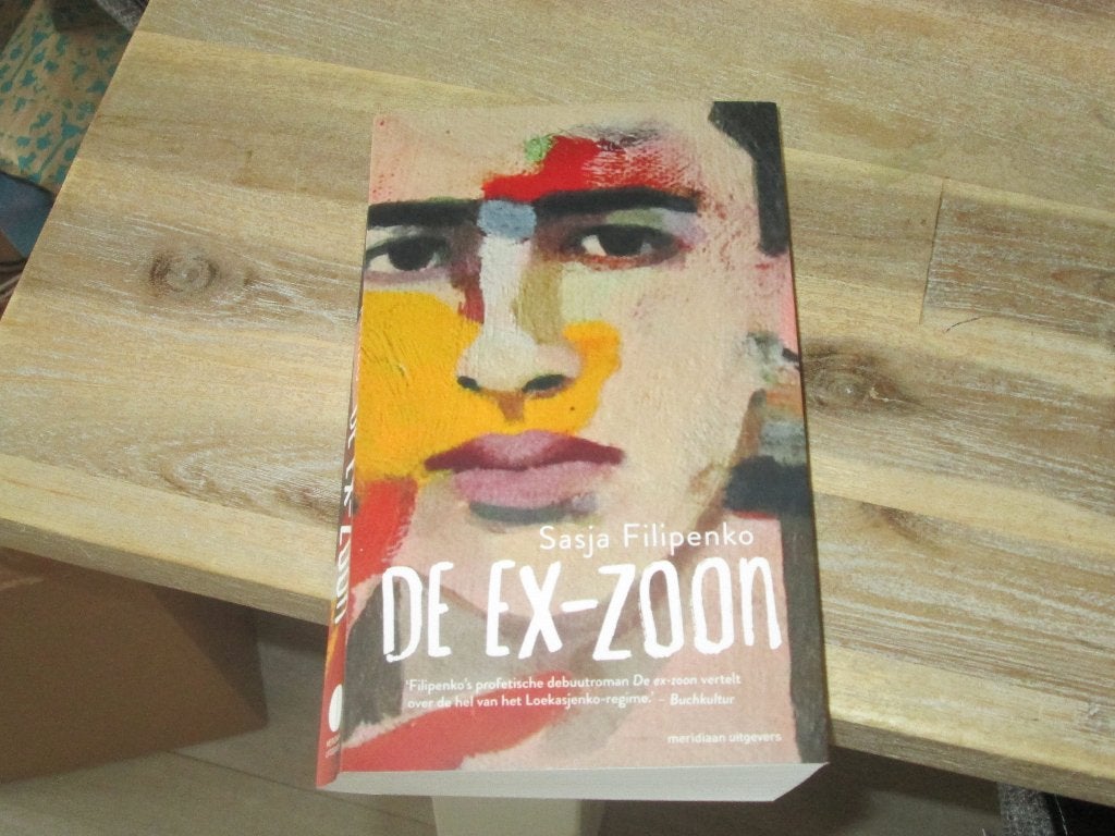De Ex-Zoon - Sasja Filipenko (Zo goed als nieuw), Europa overig, Ophalen of Verzenden, Zo goed als nieuw, Sasja Filipenko