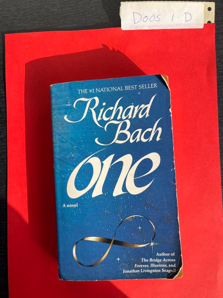 Richard Bach - One (Engels), Boeken, Ophalen of Verzenden, Zo goed als nieuw, Amerika