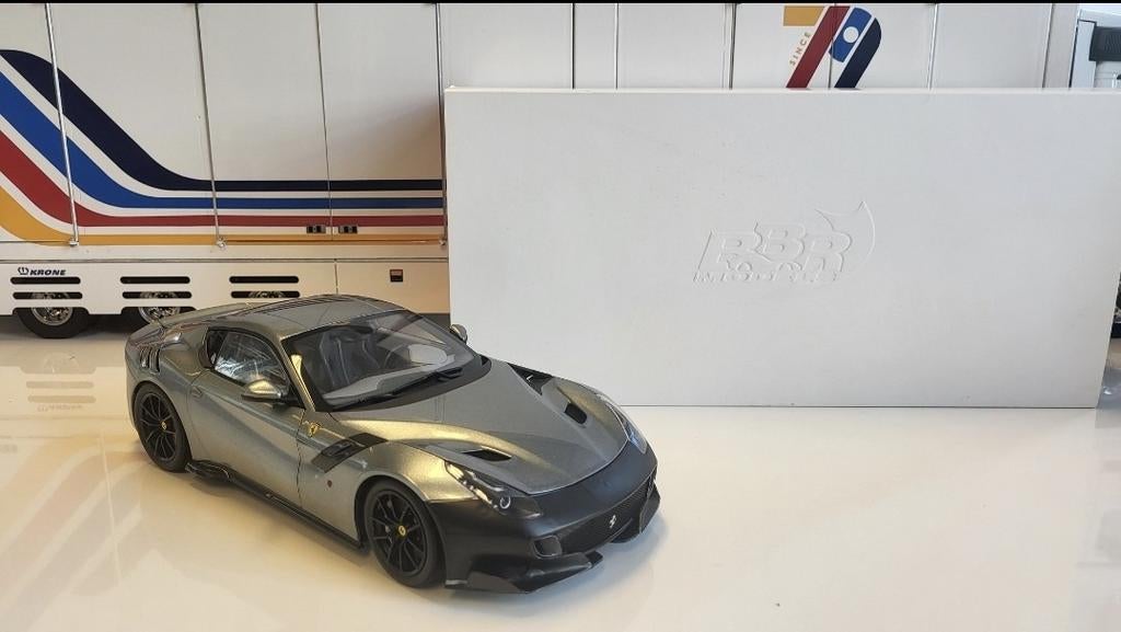 BBR Ferrari F12 TDF Titanium Silver Exclusive BBR, Hobby en Vrije tijd, Overige merken, Auto, Ophalen of Verzenden, Zo goed als nieuw