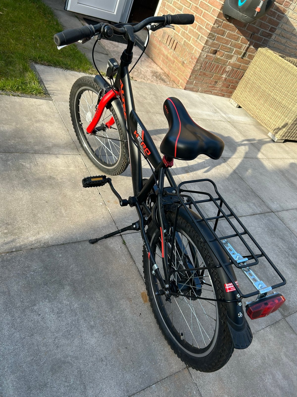 Altec Hero Kinderfiets - Zwart/Rood, 20 inch, Ophalen, Zo goed als nieuw, Terugtraprem, 16 tot 20 inch