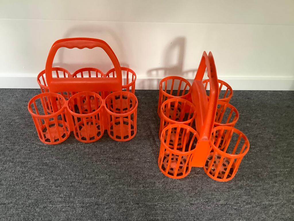 Vintage oranje flessenrek - set van 2, Ophalen, Vintage, Gebruikt, Kunststof