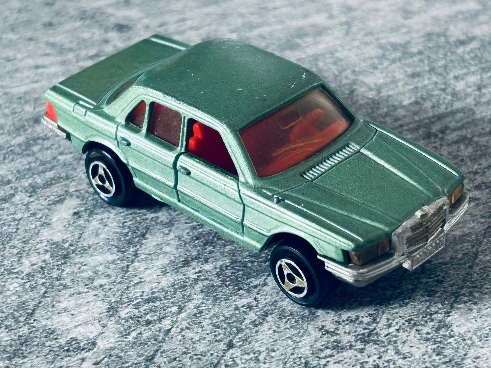 Majorette Mercedes 450 SE - Groen (Made in France), Ophalen, Gebruikt, Auto, Majorette