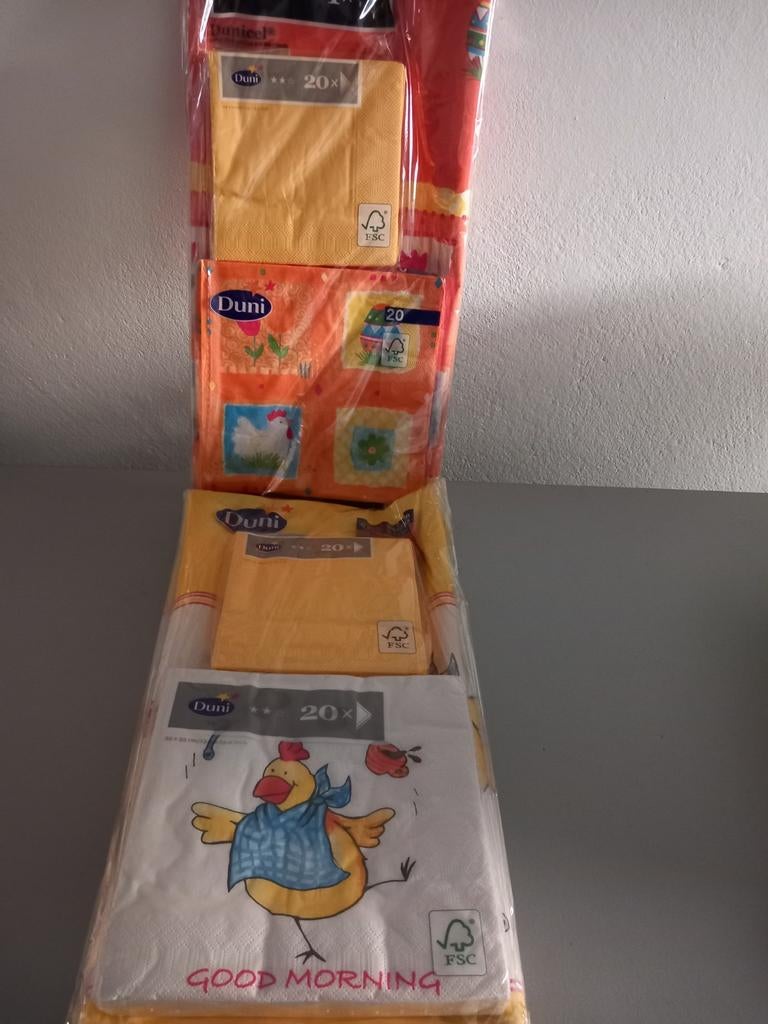 Duni Servetten en Tafelkleed Set - Nieuw voor pasen, Huis en Inrichting, Ophalen of Verzenden, Nieuw