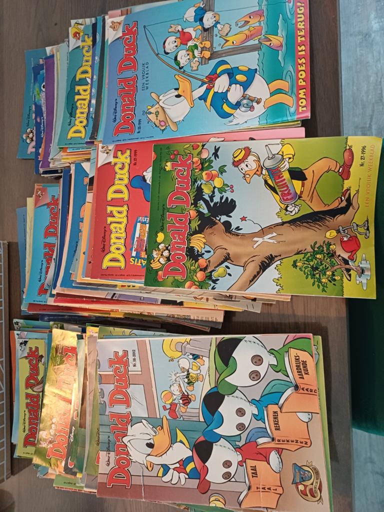 Donald Duck weekbladen en Extra's (1990-2012), Meerdere stripboeken, Ophalen, Gelezen