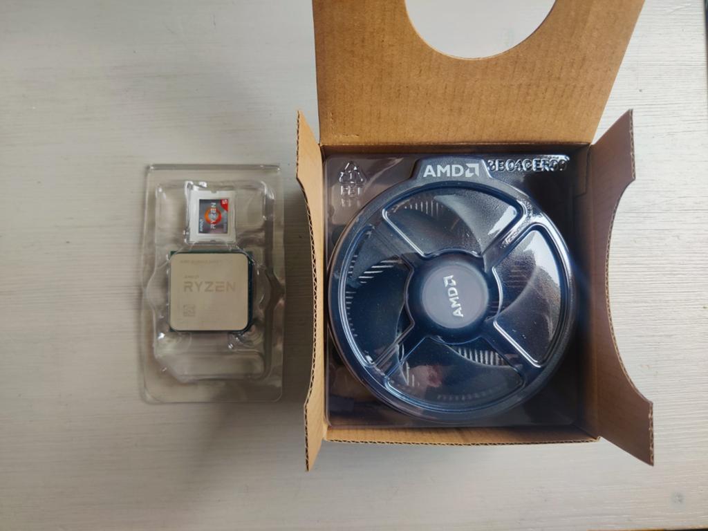 AMD Ryzen 5 3600 CPU met fan en doos (goede staat), Ophalen of Verzenden