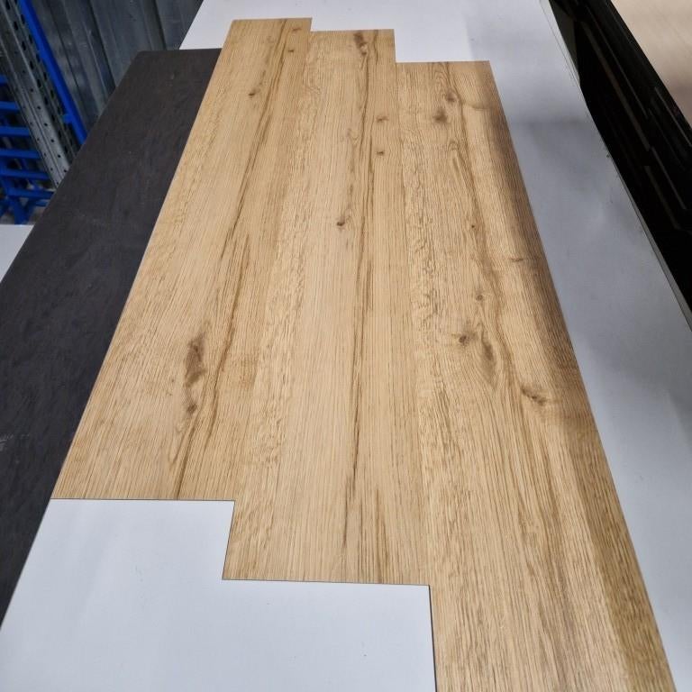 Restpartij 33,7 m2- Plak PVC Designvloer Aardse Eiken goud, Ophalen, Nieuw, 25 tot 50 m², Laminaat