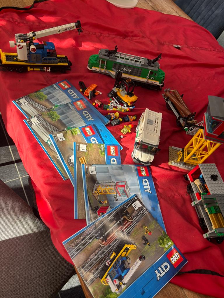 Lego trein delen met boekjes, Ophalen, Zo goed als nieuw
