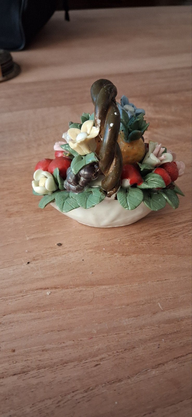 Keramiek mandje met fruit en bloemen, Ophalen of Verzenden