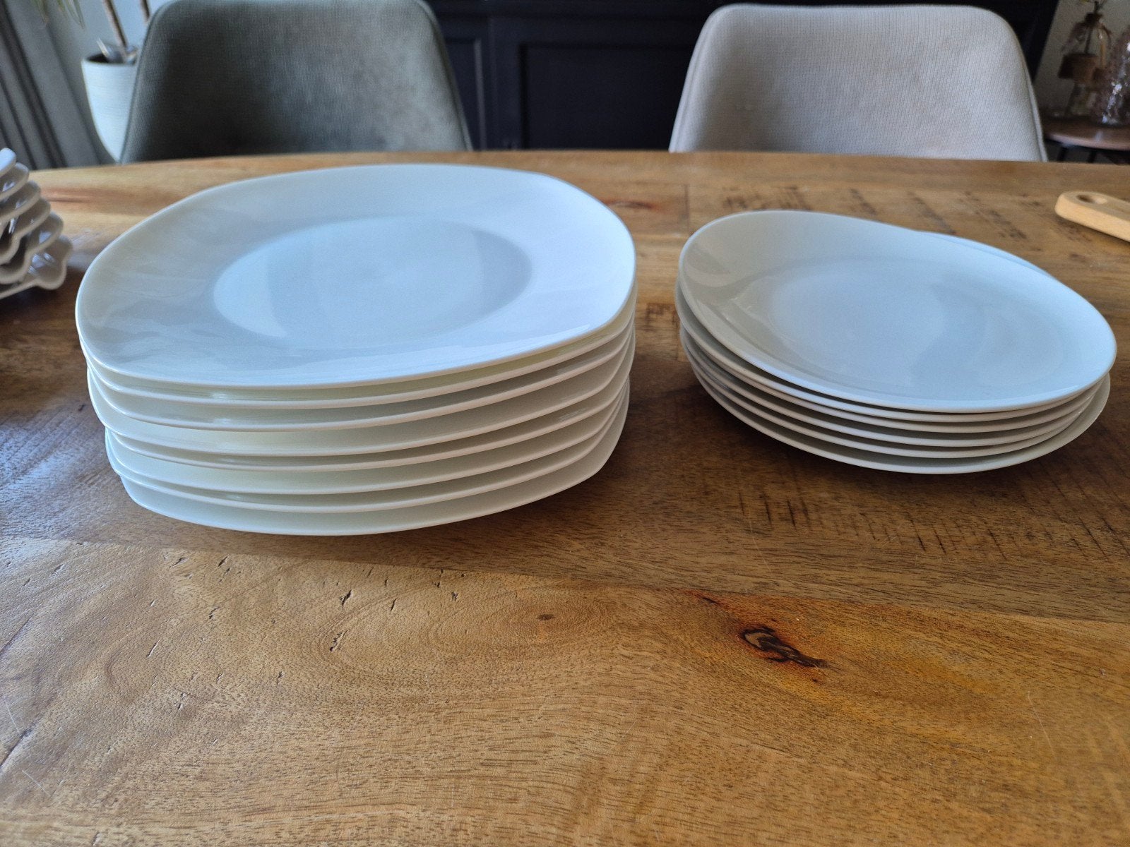 Serviesset Intermezzo Porselein: 8 Diner- en 6 Lunchborden, Ophalen