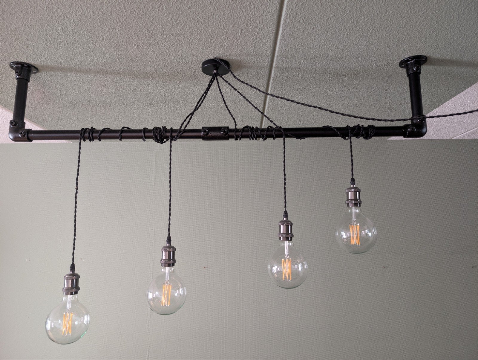Industriële hanglamp met 4 Edison gloeilampen, Ophalen, E27 (groot), Zo goed als nieuw, Metaal