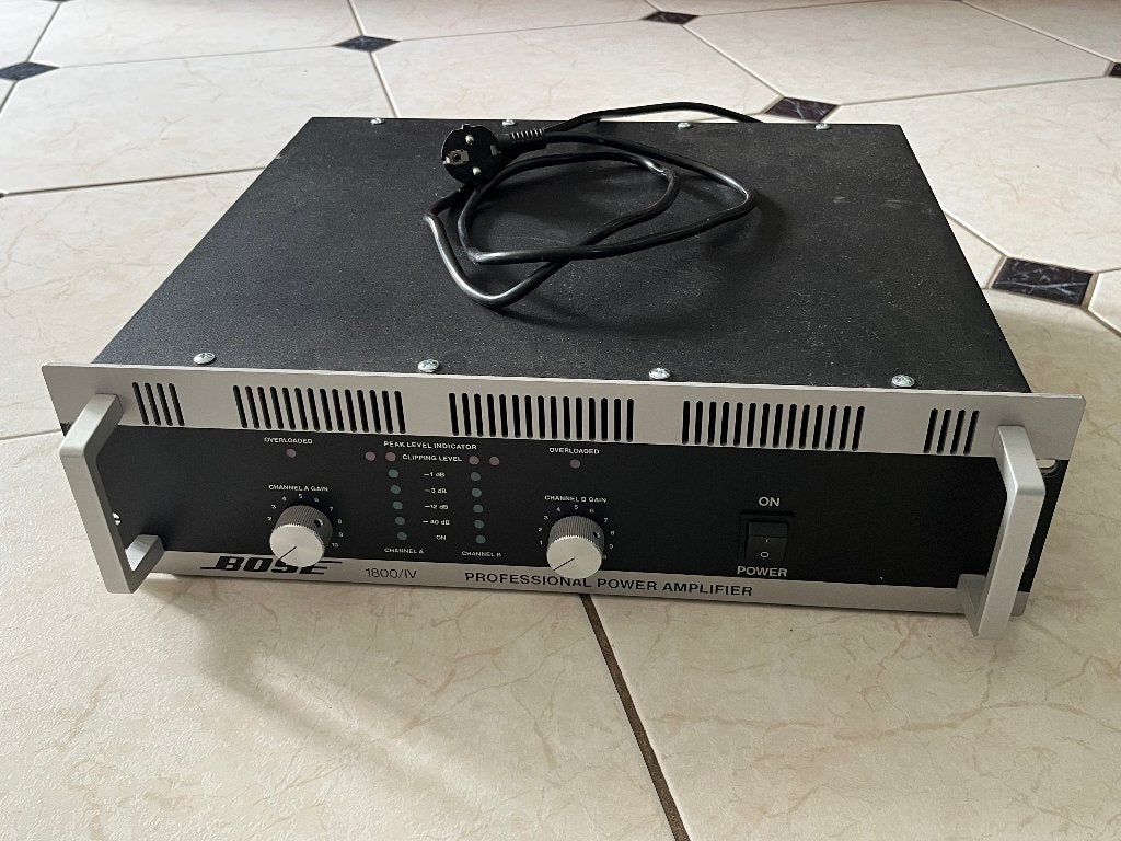 Bose eindversterker 1800/IV, Ophalen, Zo goed als nieuw, 120 watt of meer, Overige merken