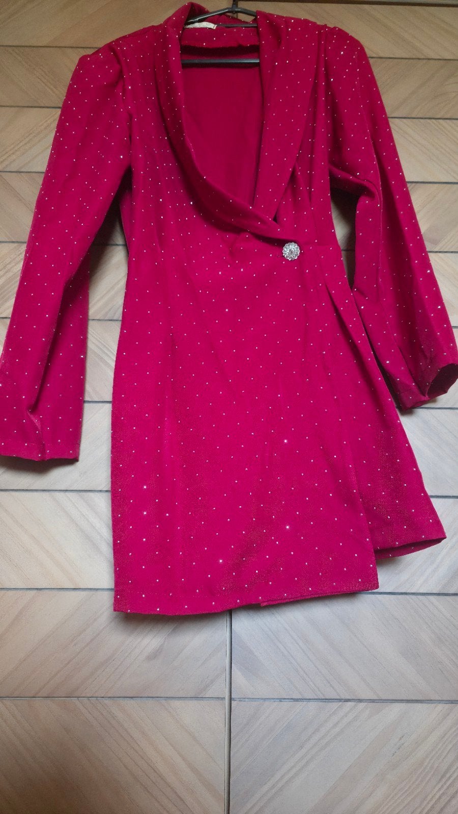 Strassteentjes Jumpsuit met Lange Mouw en Broekje, Kleding | Dames, Jumpsuits, Maat 38/40 (M), Nieuw, Ophalen of Verzenden, Rood