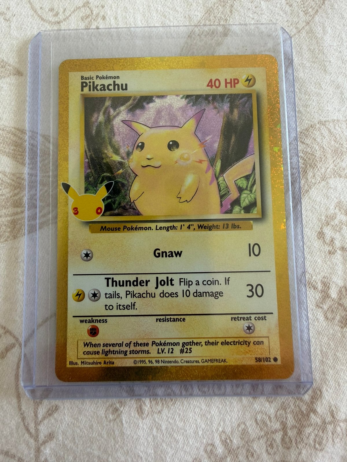 30th anniversery gouden pikachu 58/102, Ophalen of Verzenden, Zo goed als nieuw
