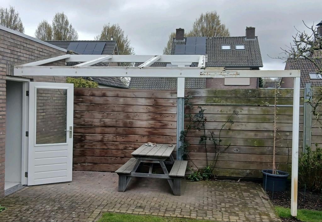 Hardhouten constructie overkapping veranda nu €100,-!, Ophalen of Verzenden