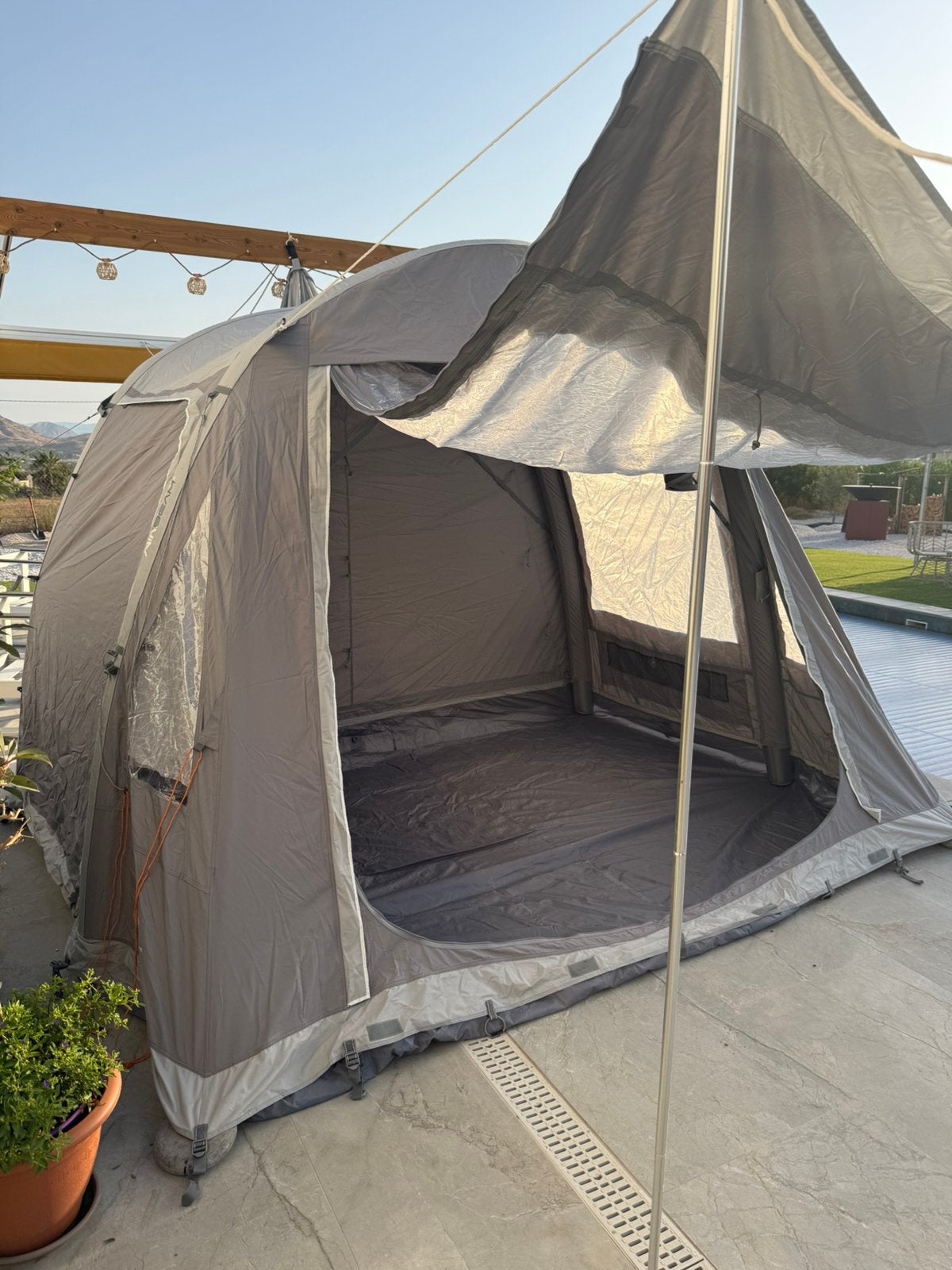 Voortent camper, Ophalen, Zo goed als nieuw