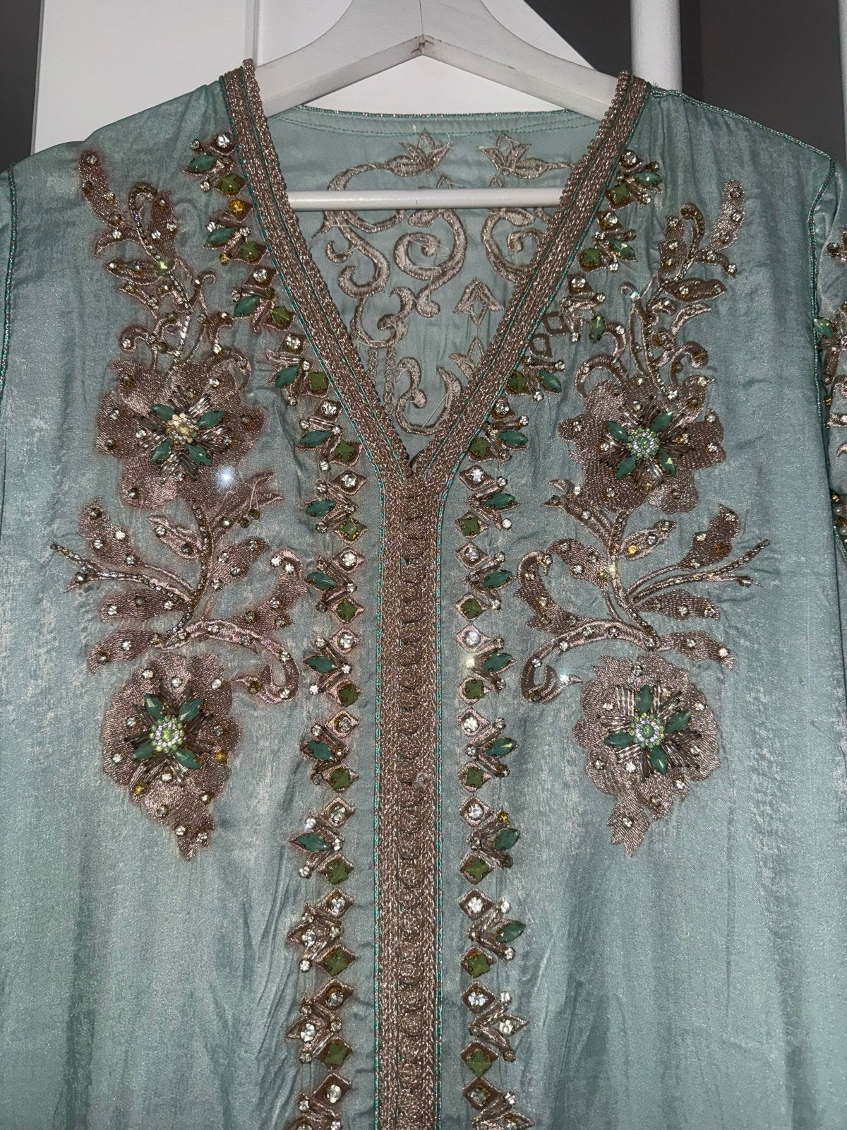 Mooie lichte caftan met borduursels, Maat 38/40 (M), Ophalen of Verzenden, Gedragen, Onder de knie