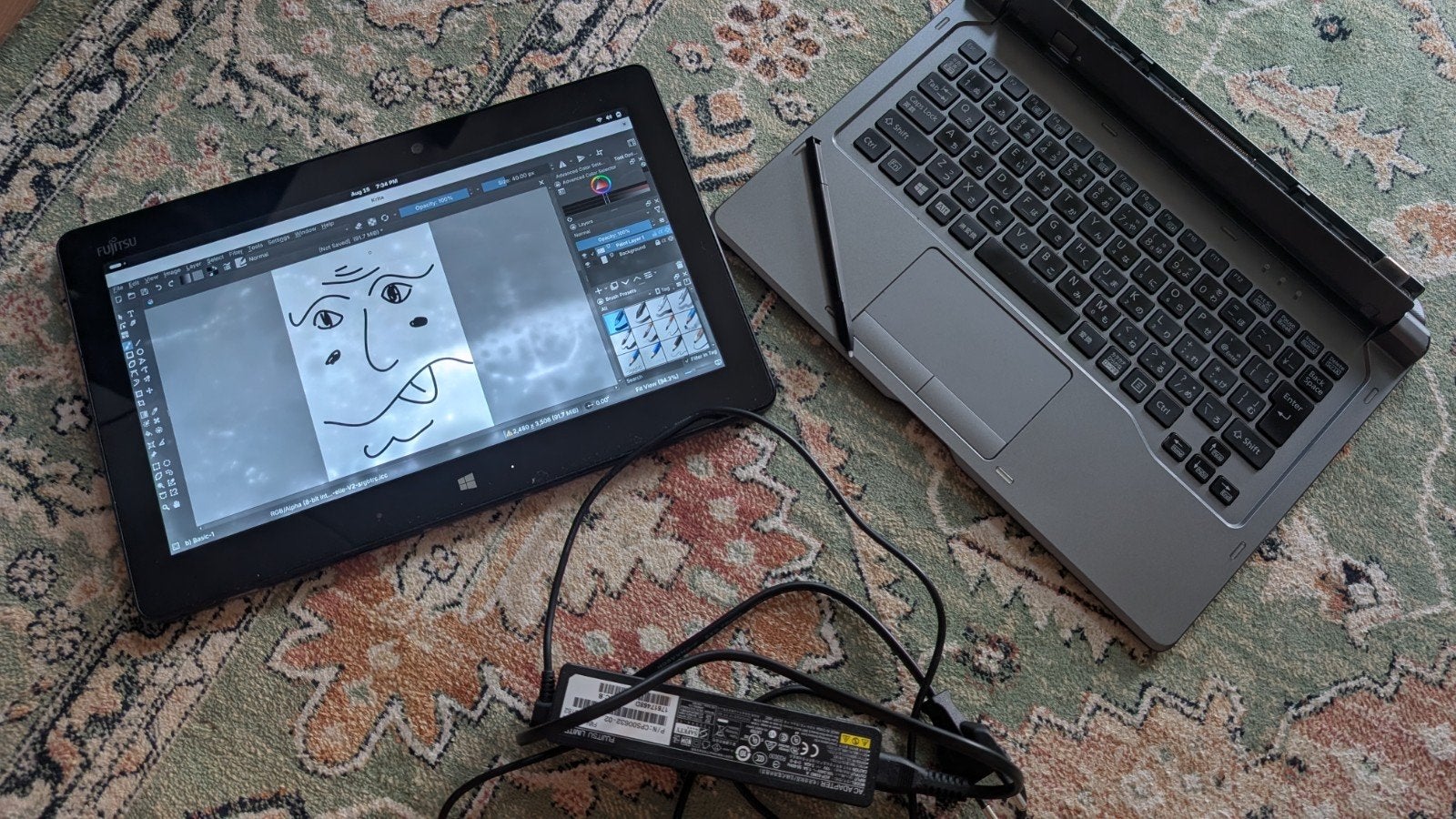 Drawing Tablet Fujitsu Arrows Tab Q665/M (from Japan), Gebruikt, SSD, Ophalen of Verzenden, Laptop