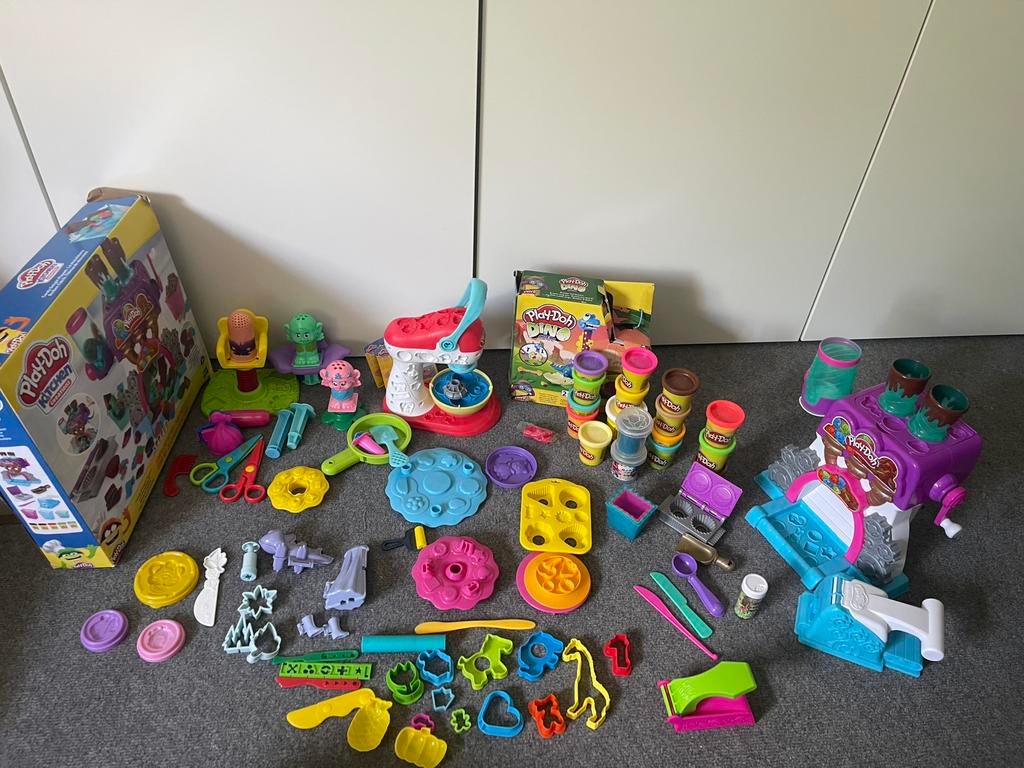 Klei verschillende sets, Ophalen of Verzenden, Zo goed als nieuw