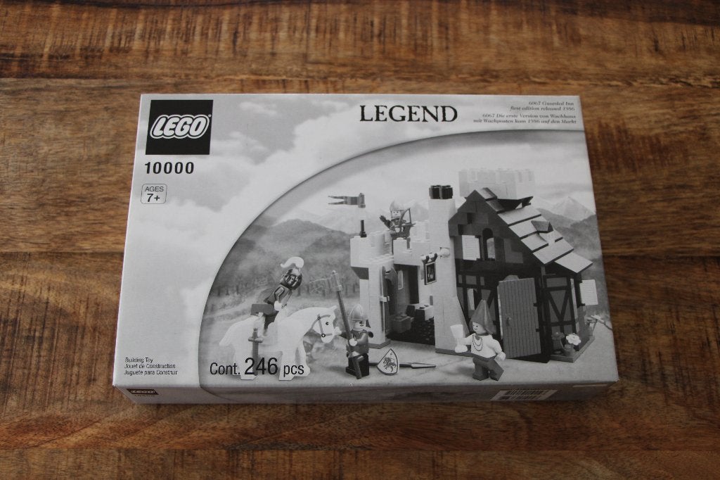LEGO Castle, Legends, Guarded Inn, nr. 10000. Nieuw, Lego, Nieuw, Ophalen of Verzenden, Complete set