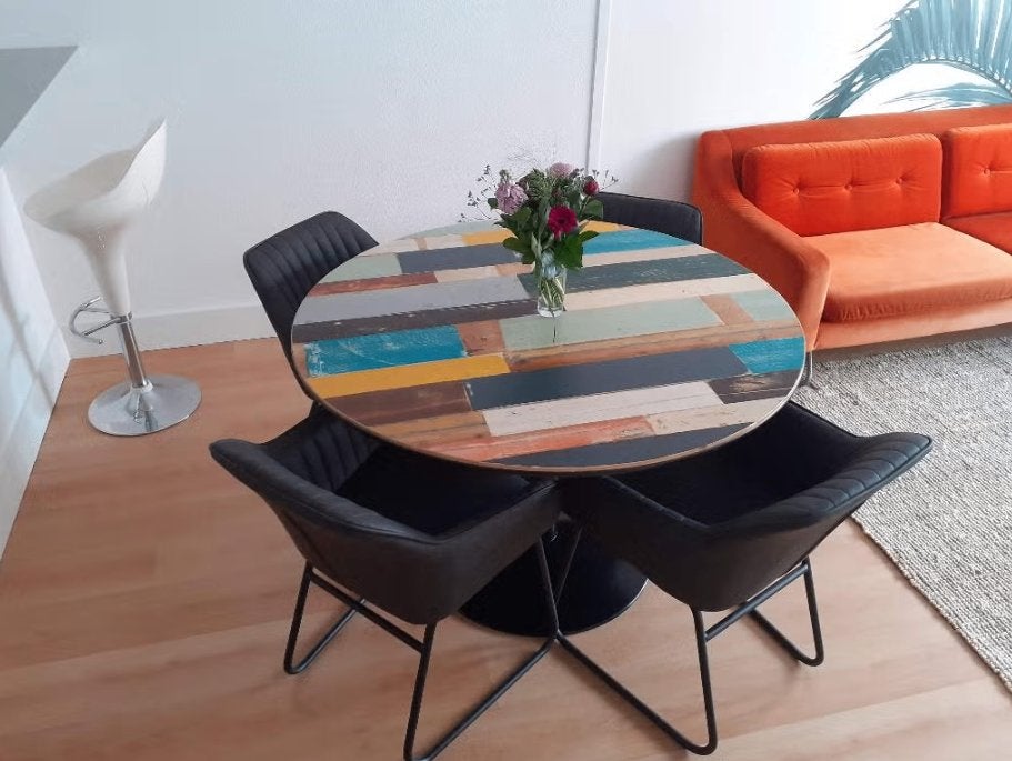 Unieke ronde-houten-planken eettafel, Huis en Inrichting, Tafels | Eettafels, Zo goed als nieuw, 100 tot 150 cm, 100 tot 150 cm