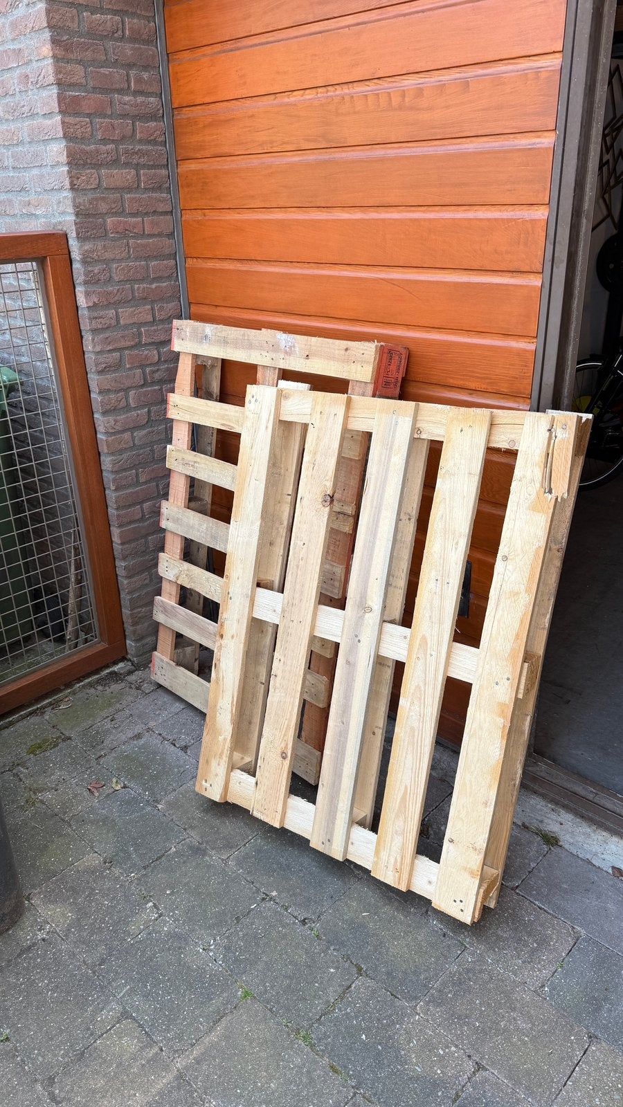 Europallet 2 stuks, Ophalen, Minder dan 25 mm, Zo goed als nieuw, Pallet
