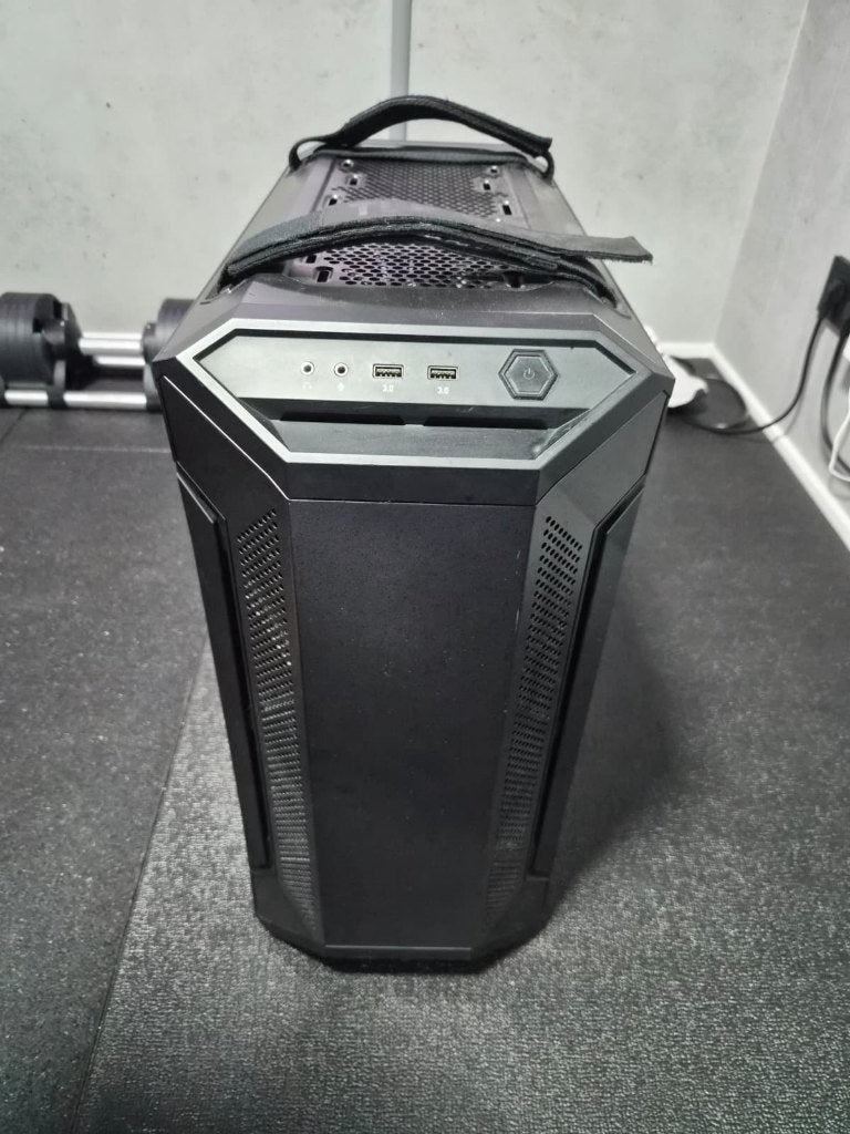 Gaming/Workstation PC — i7-8700, RTX 2070, 16GB RAM, 1 speler, Ophalen, Zo goed als nieuw, Vanaf 3 jaar