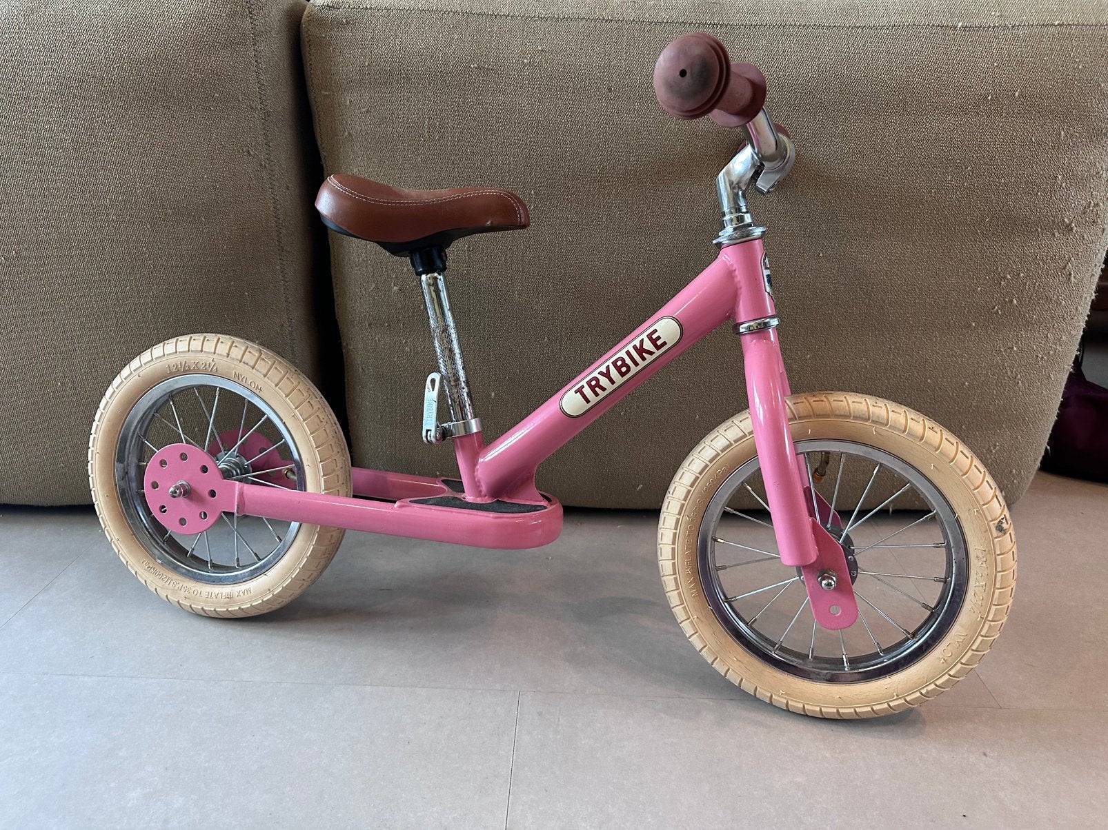 Trybike loopfiets roze (zgan), Ophalen, Zo goed als nieuw, Loopfiets
