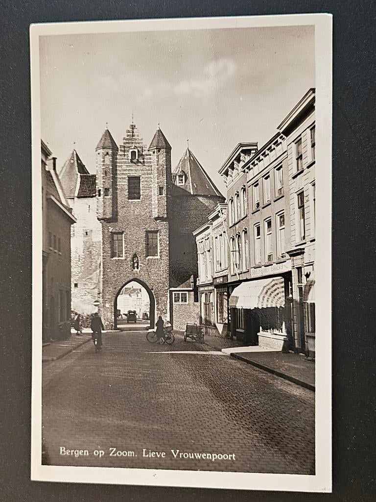 Ansichtkaart Bergen op Zoom, Lieve Vrouwenpoort, Ophalen of Verzenden