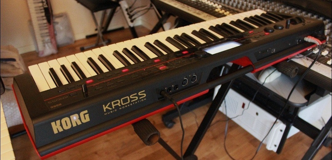 korg kross 61 workstation, Muziek en Instrumenten, Ophalen of Verzenden, 61 toetsen, Korg