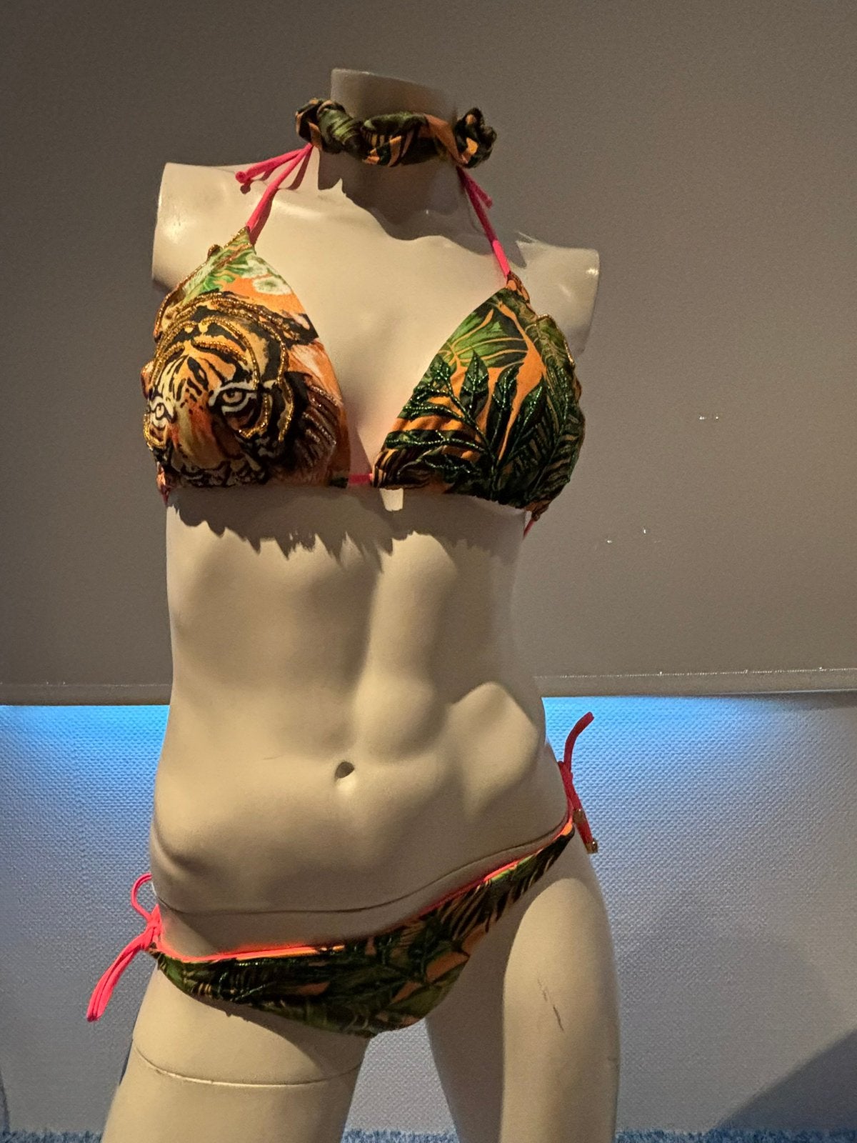 Las yara’s bikini met kralen. En haarband maat m, Kleding | Dames, ., Ophalen of Verzenden, Zo goed als nieuw, .