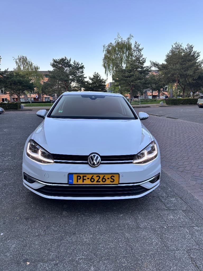 Volkswagen Golf 2.0 TDI 150pk 7-DSG 5D 2017 NAP, Auto's, Lichtsensor, 4 cilinders, Wit, Origineel Nederlands
