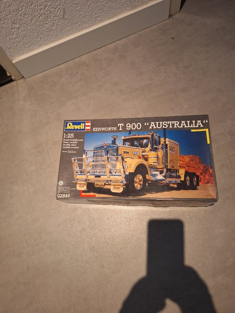 Revell Kenworth T900 Australia 1/25, 1:50 of kleiner, Auto, Revell, Ophalen of Verzenden