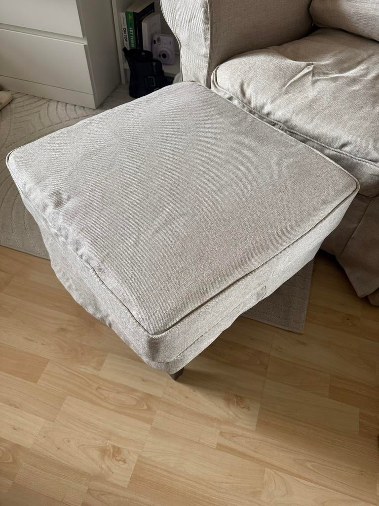 Ektorp fauteuil en voetbankje - Zo goed als nieuw, Ophalen, Zo goed als nieuw, Stof, 75 tot 100 cm
