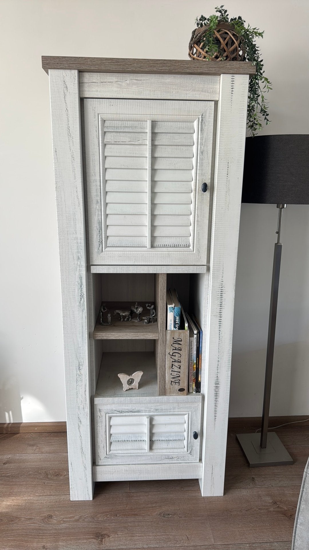 Hoge smalle kast, Ophalen, 50 tot 100 cm, Zo goed als nieuw, 150 tot 200 cm