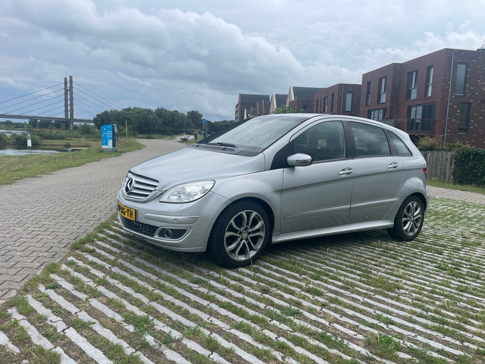 Mercedes-Benz B-Klasse 2.0 B200 Turbo 5DRS CVT 2006 Grijs, Auto's, Mercedes-Benz, 4 cilinders, Particulier, 193 pk, 1500 kg