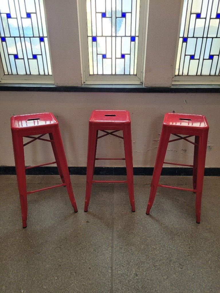 4x rode metalen barkrukken, Ophalen, Gebruikt, 60 tot 90 cm, Metaal