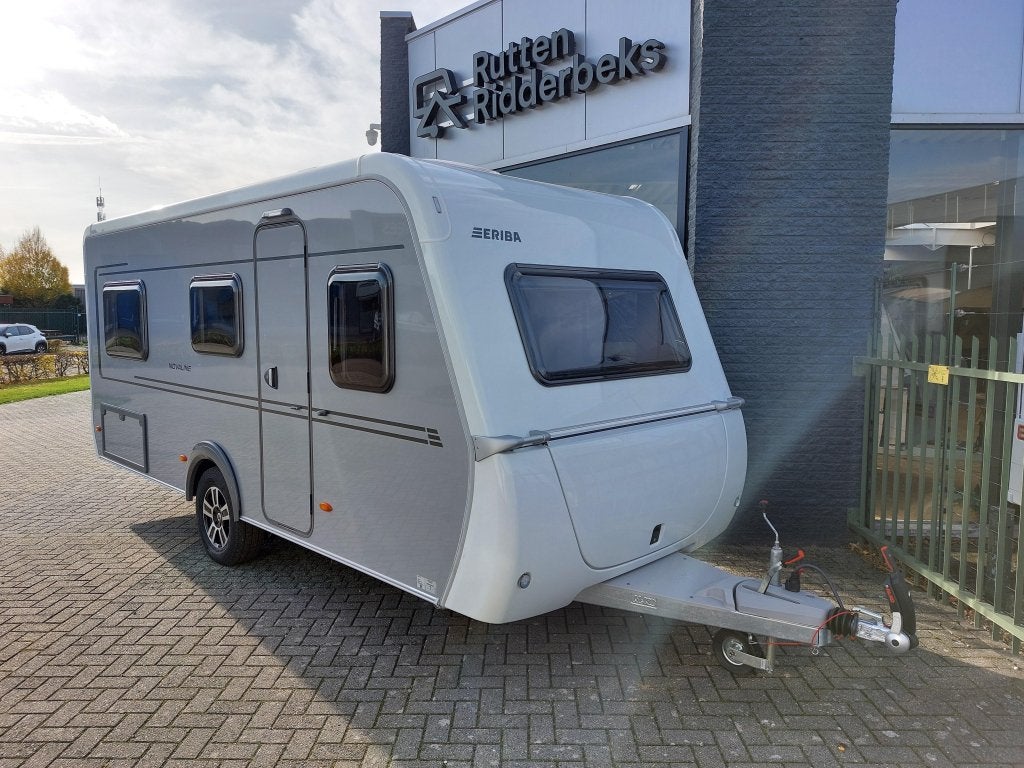 Eriba Novaline 442, Overige typen, Standaardzit, Bedrijf, Tot en met 3