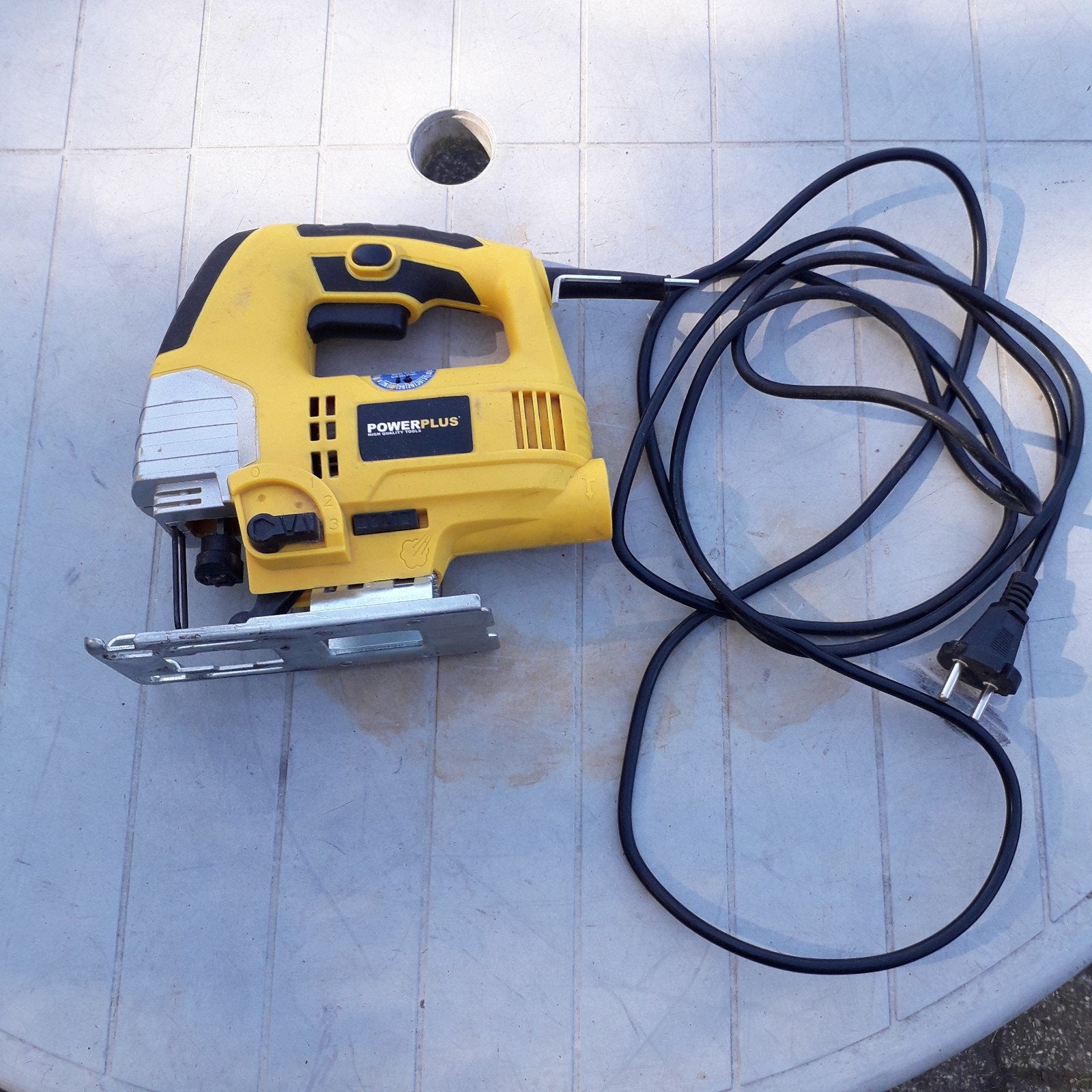 Decoupeerzaag Powerplus POWX0331 defect (voor onderdelen), Doe-het-zelf en Verbouw, Gereedschap | Zaagmachines, Ophalen, Gebruikt