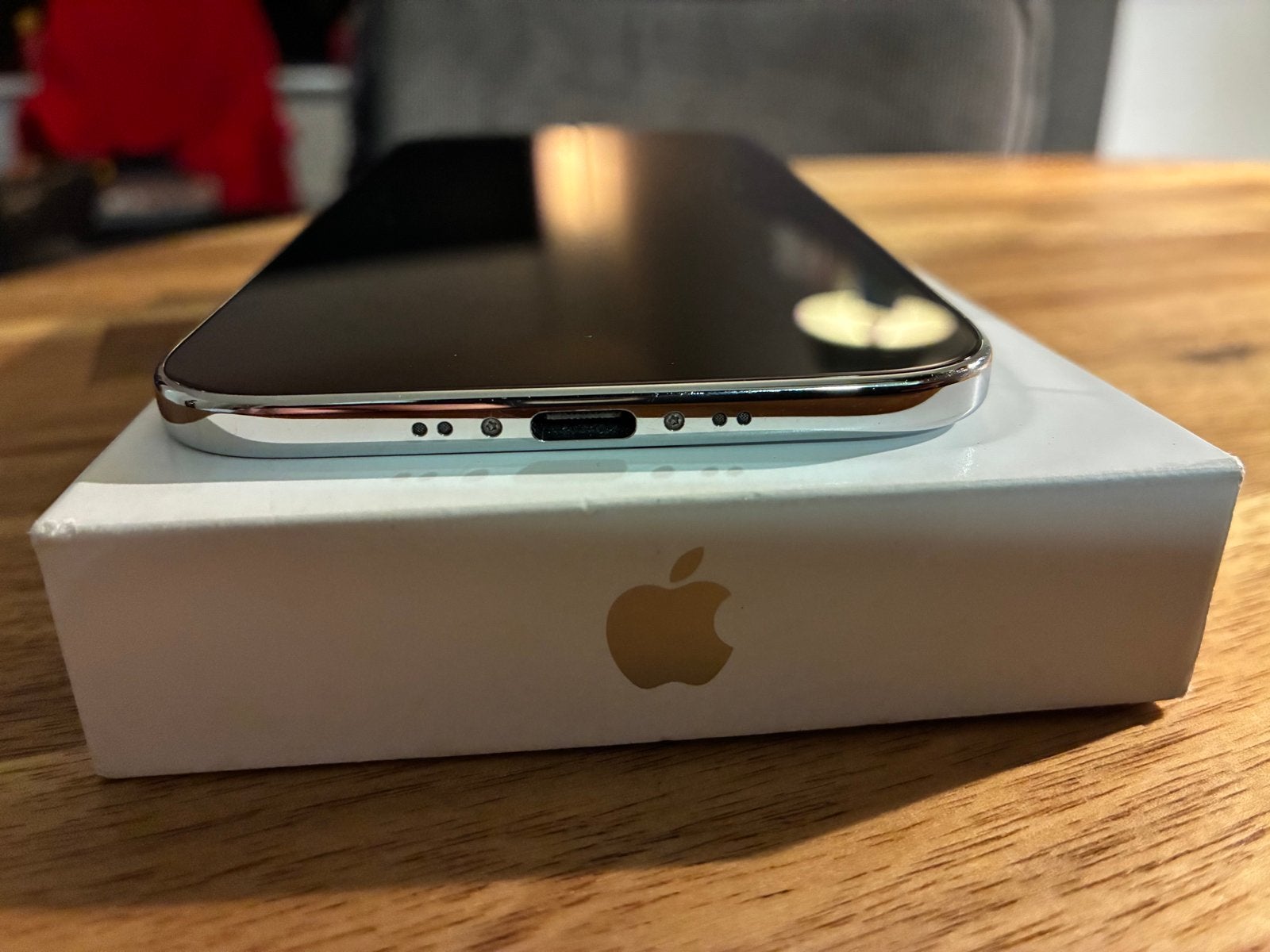 Foto 5 van IPhone AIR 256GB Wit 12GB incl. factuur met 1,5 jr garantie