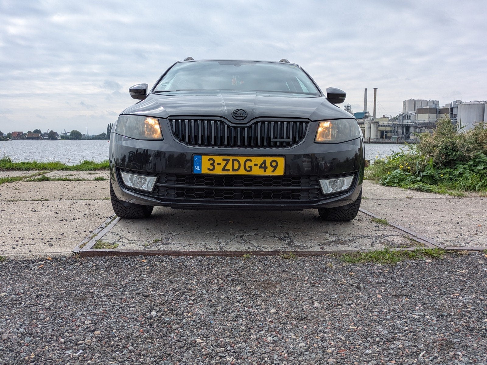Skoda Octavia 1.6 TDI 81KW Combi 2014 Zwart, Auto's, Voorwielaandrijving, 4 cilinders, Zwart, Octavia